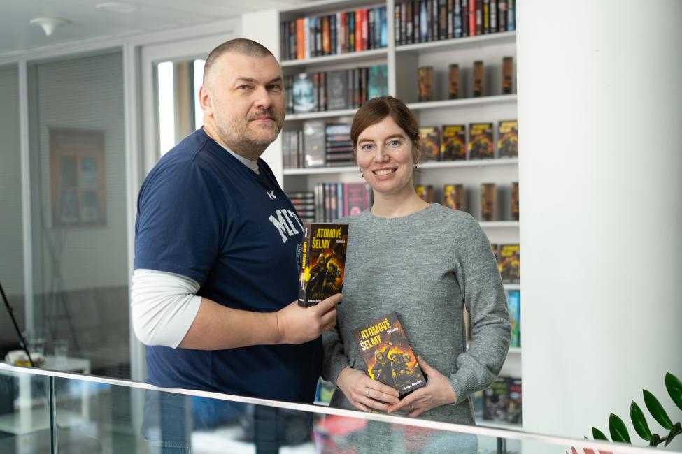 Atomové šelmy: Aréna – postapo podle Kotlety a Sněgoňové