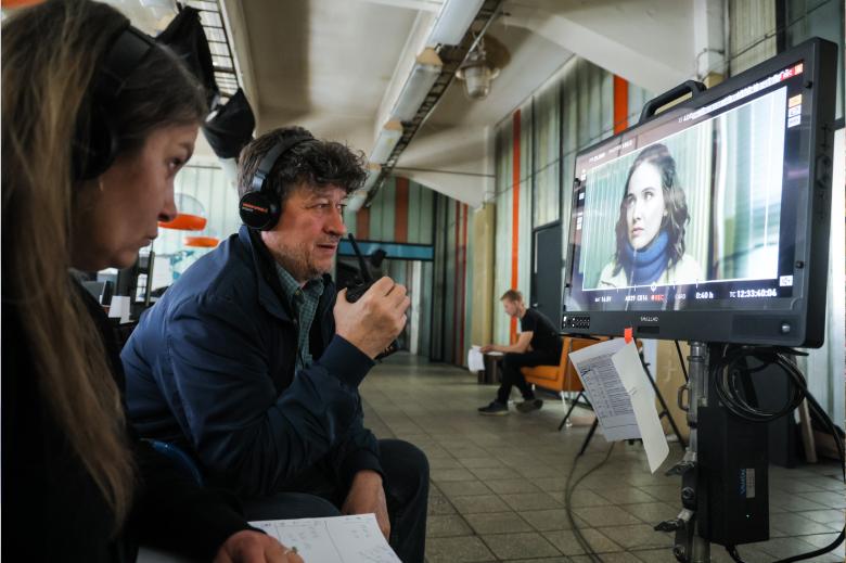 Karel Janák: „Moc rád poslouchám audioknihy. To se hodí, když jezdím autem nebo cvičím.“ Jaký vztah ke knihám má režisér oblíbených komedií Snowboarďáci a Rafťáci?